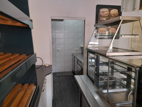 Izdajem opremljen lokal, pekara, proizvodnja kolača, kuhinja Inđija